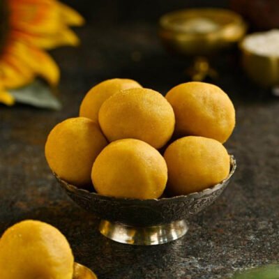 BESAN LADDU