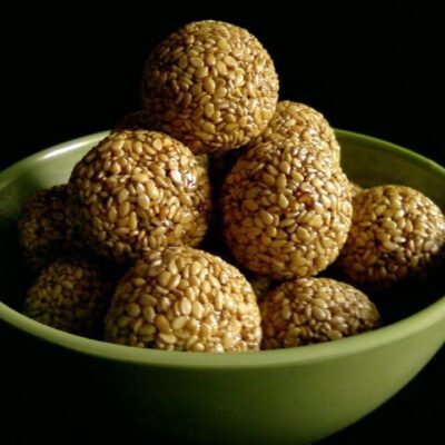 SESAME LADDU  (ORGANIC JAGGERY)